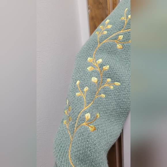 Taylor Swift Invisible String Cardigan - Picture 2 of 4